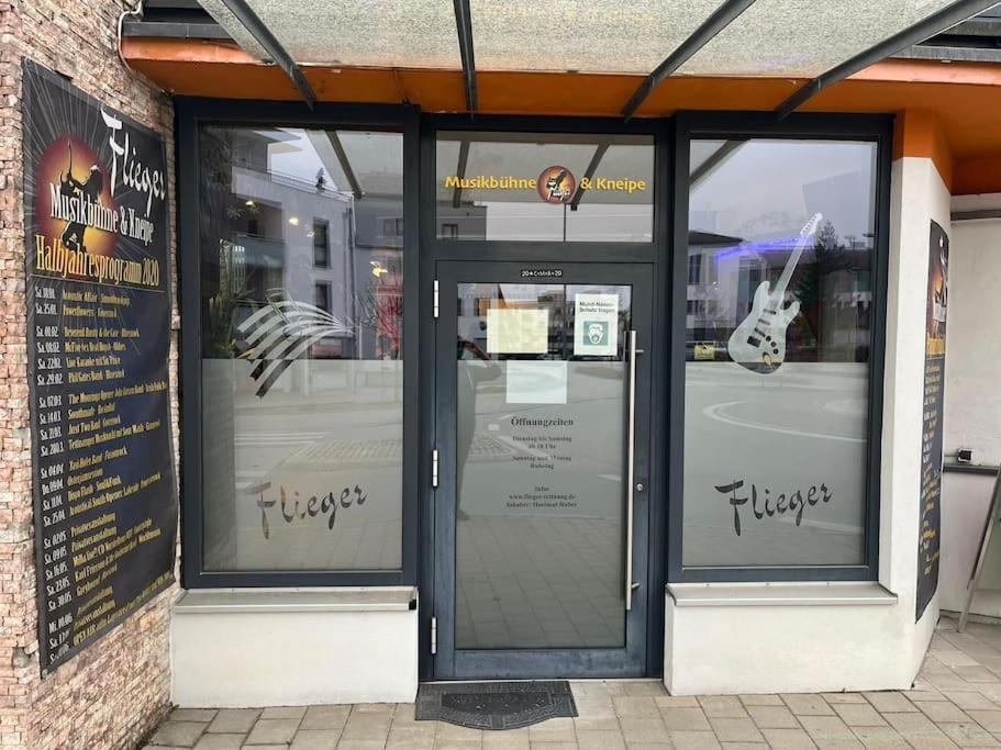 Musikbuehne Flieger - Konzept - Loften In Einer Kneipe Apartment Tettnang