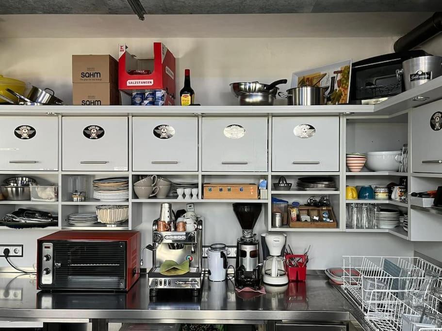 Apartment Musikbuehne Flieger - Konzept - Loften In Einer Kneipe