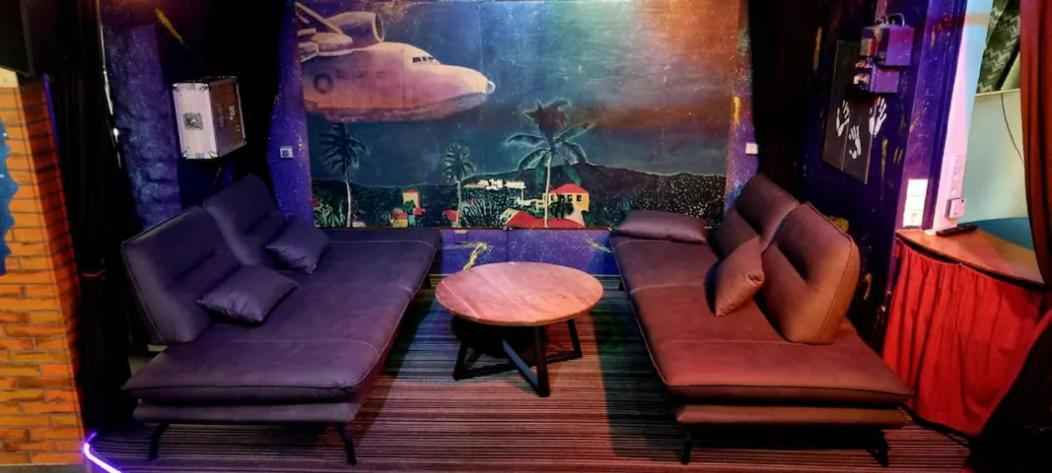 Musikbuehne Flieger - Konzept - Loften In Einer Kneipe Apartment Tettnang